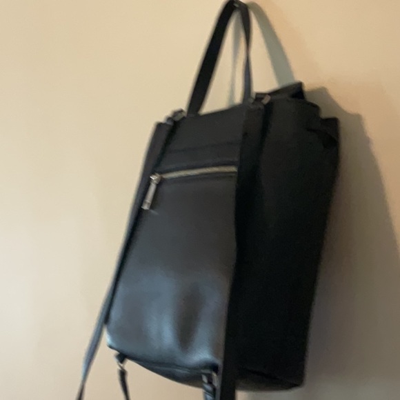 Guess Black Backpack - Picture 4 of 12